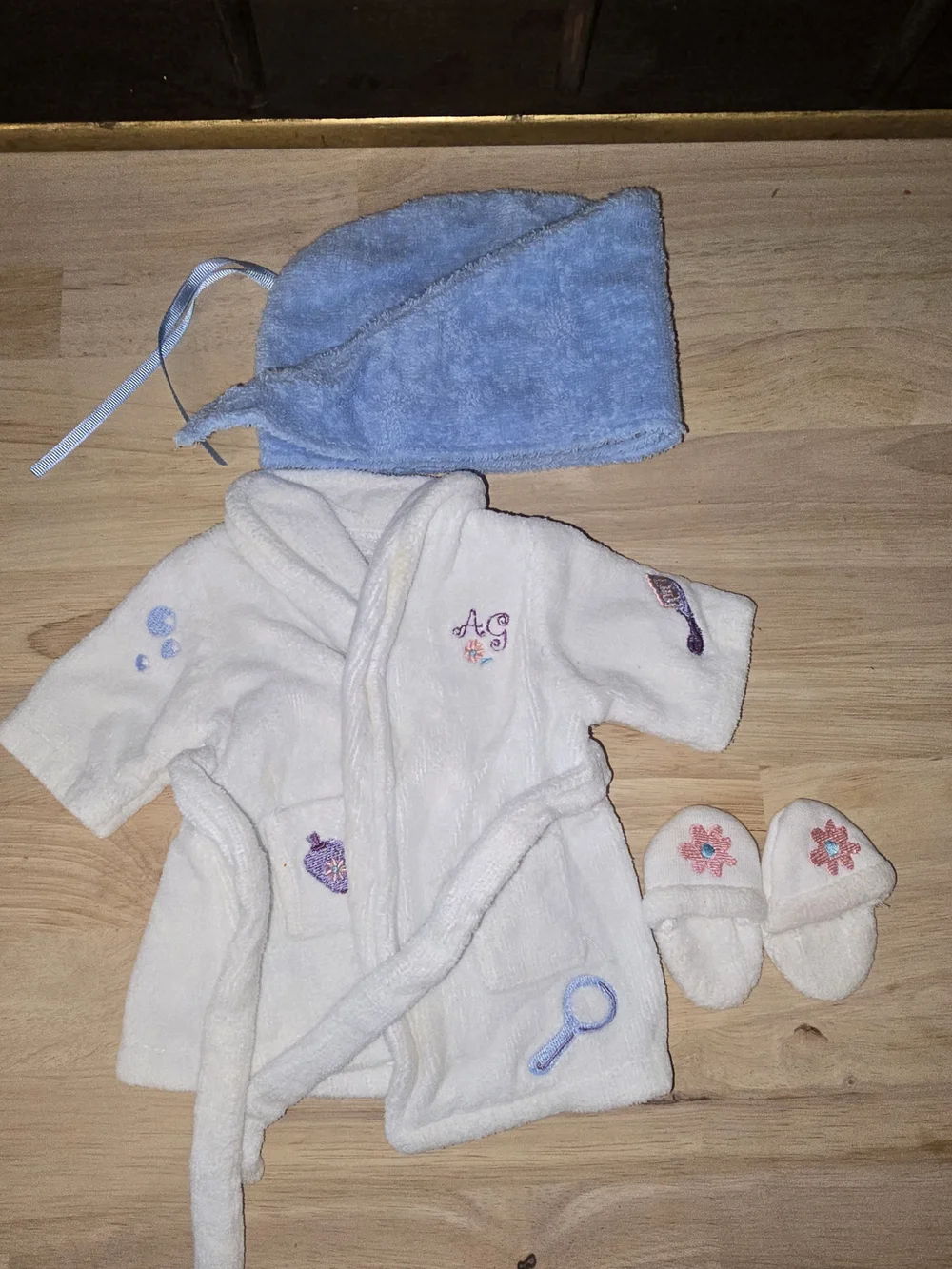 American Girl Spa Robe and Slippers 2002